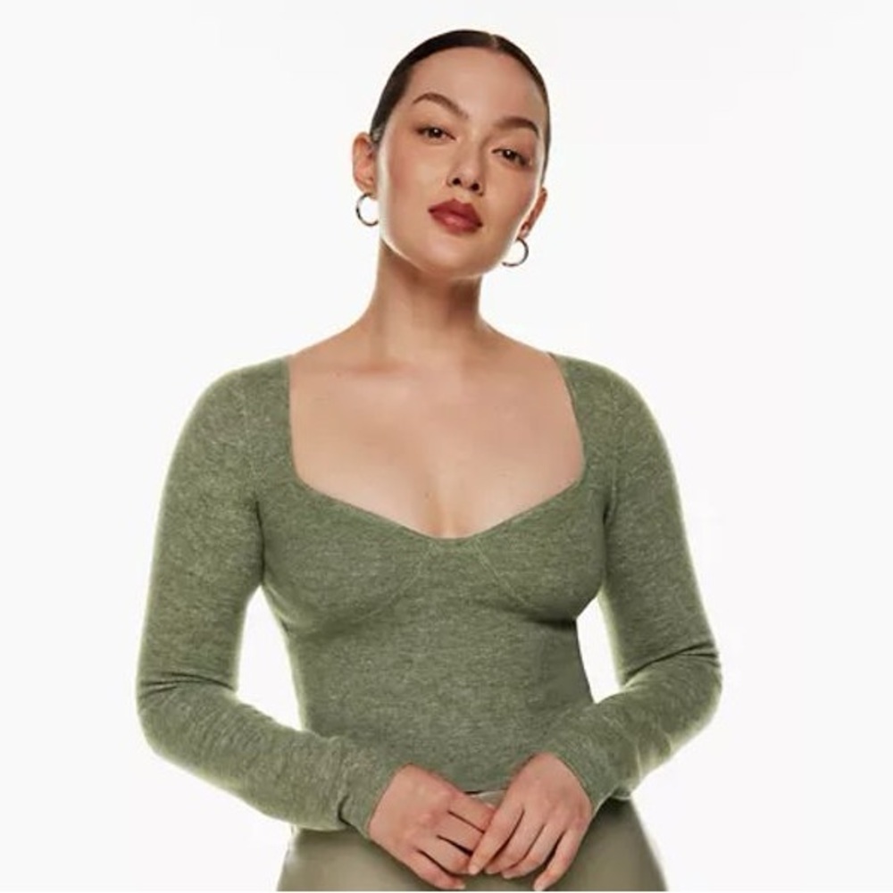 NWOT Wilfred Greer Sweater Size Small Green